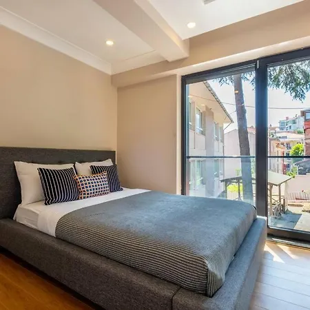Chic Bosphorus View Apartment *